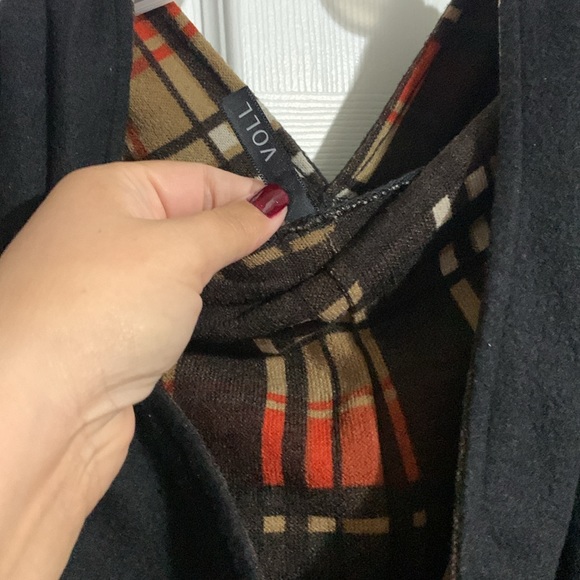 5X Black Hoodie with plaid print detailing in hood and sleeves - Picture 3 of 4